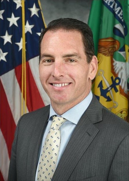 Michael W Faulkender